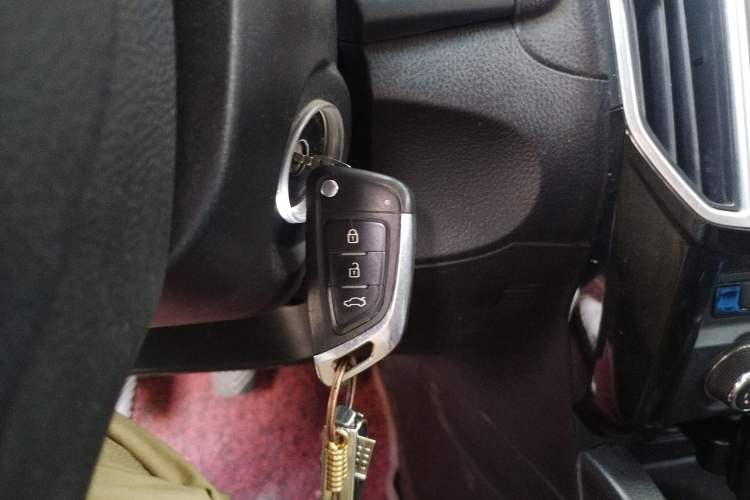 Used Zotye Z360 2017 1.5L Manual Luxury Model Vehicle Key