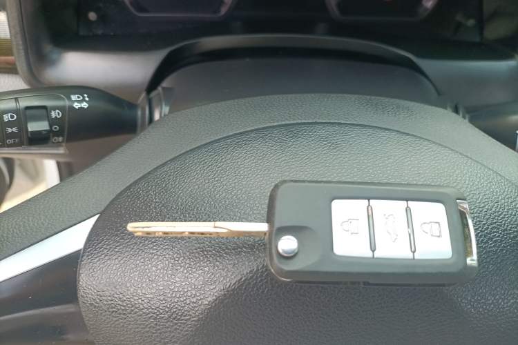 Used Zotye Z360 2017 1.5L Manual Luxury Model Vehicle Key