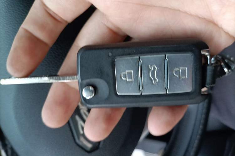 Used Zotye Z360 2017 1.5L Manual Luxury Model Vehicle Key