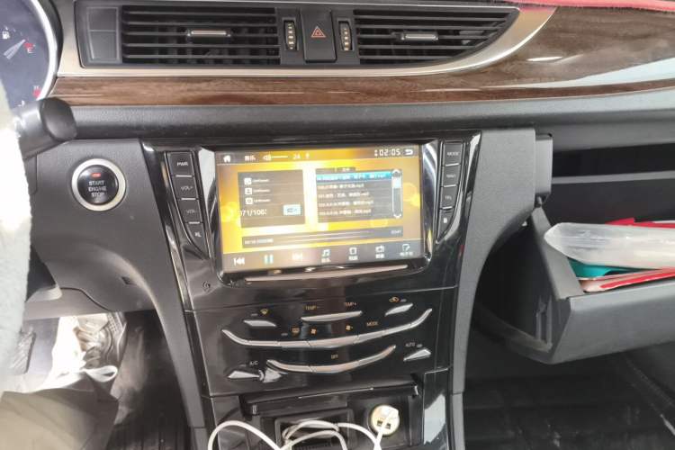 Used Zotye Z500 2015 1.5T Manual Luxury Model Audio And AC Panel