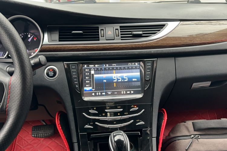 Used Zotye Z500 2015 1.5T CVT Luxury Model Audio And AC Panel