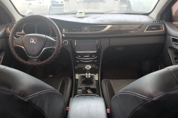 Used Zotye Z500 2015 1.5T Manual Luxury Model Center Console