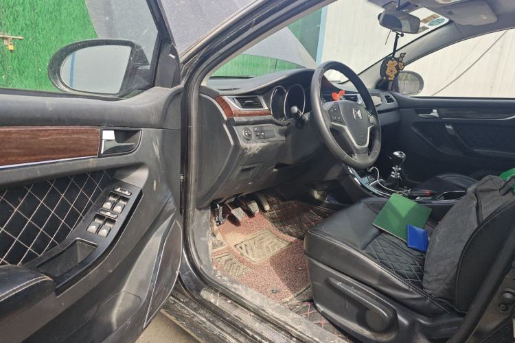 Used Zotye Z500 2015 1.5T Manual Luxury Model Driver Seat