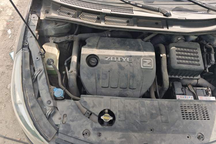 Used Zotye Z500 2015 1.5T Manual Luxury Model Engine Bay Right