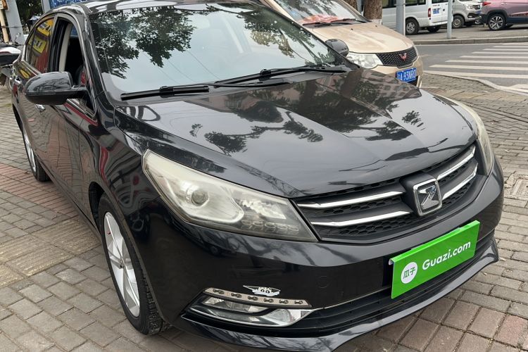 Used Zotye Z500 2015 1.5T CVT Luxury Model Front Right 45 Deg
