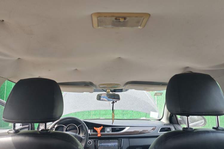 Used Zotye Z500 2015 1.5T Manual Luxury Model Headliner
