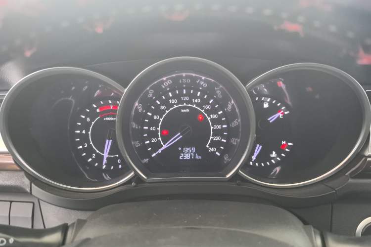 Used Zotye Z500 2015 1.5T Manual Luxury Model Instrument Cluster