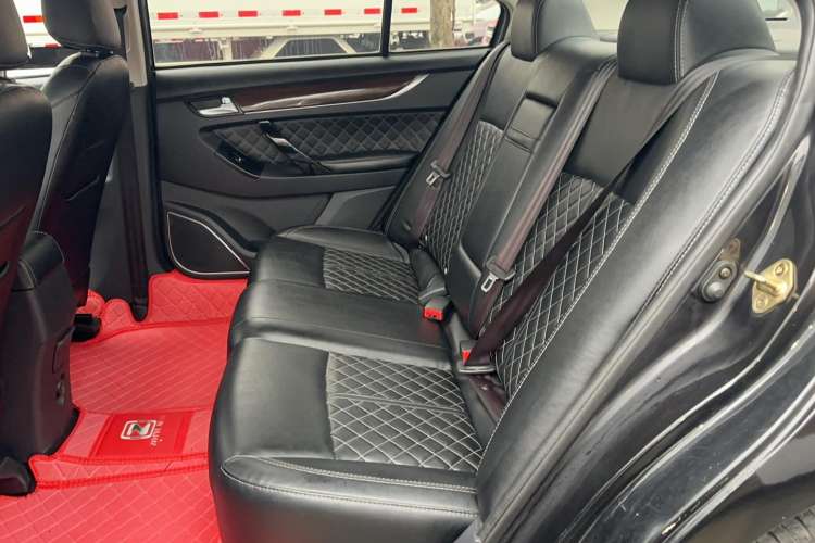 Used Zotye Z500 2015 1.5T CVT Luxury Model Left Rear Seat