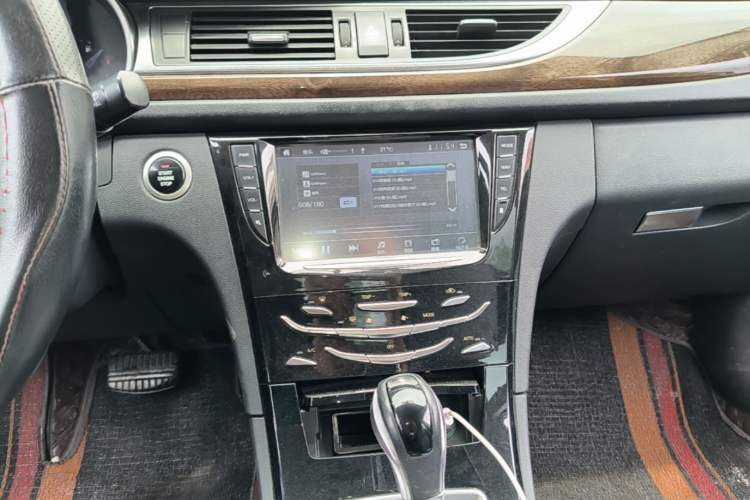 Used Zotye Z500 2015 1.5T CVT Luxury Model Audio And AC Panel
