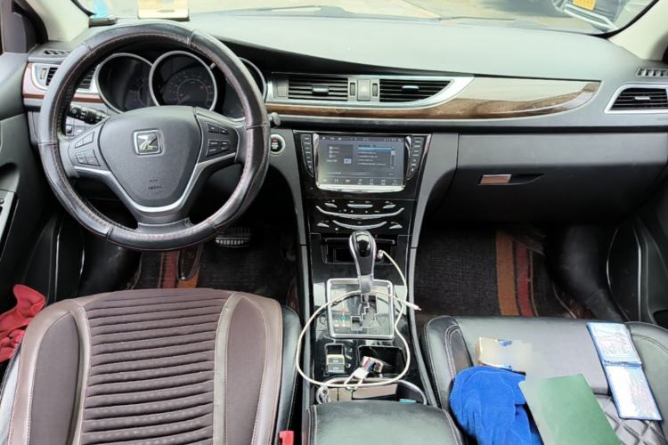 Used Zotye Z500 2015 1.5T CVT Luxury Model Center Console