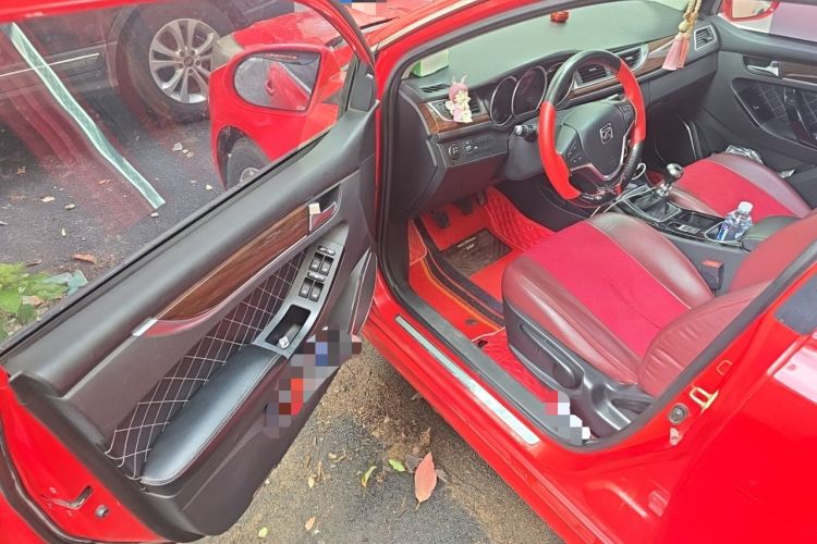 Used Zotye Z500 2015 1.5T Manual Luxury Model Driver Seat