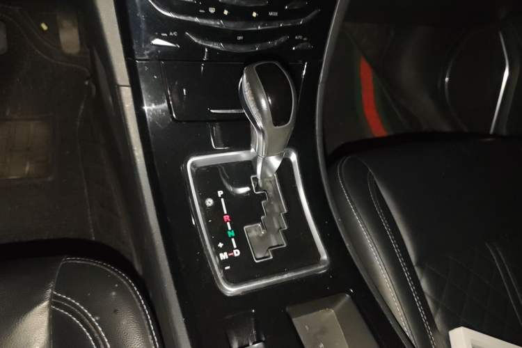 Used Zotye Z500 2015 1.5T CVT Luxury Model Gear Lever