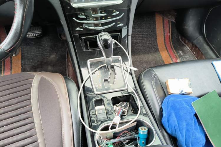 Used Zotye Z500 2015 1.5T CVT Luxury Model Gear Lever