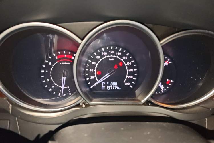 Used Zotye Z500 2015 1.5T CVT Luxury Model Instrument Cluster