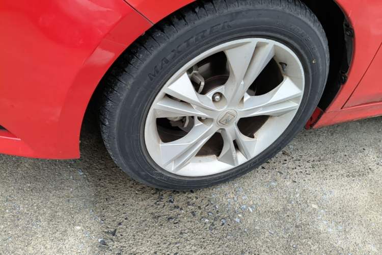 Used Zotye Z500 2015 1.5T CVT Luxury Model Left Front Wheel Hub