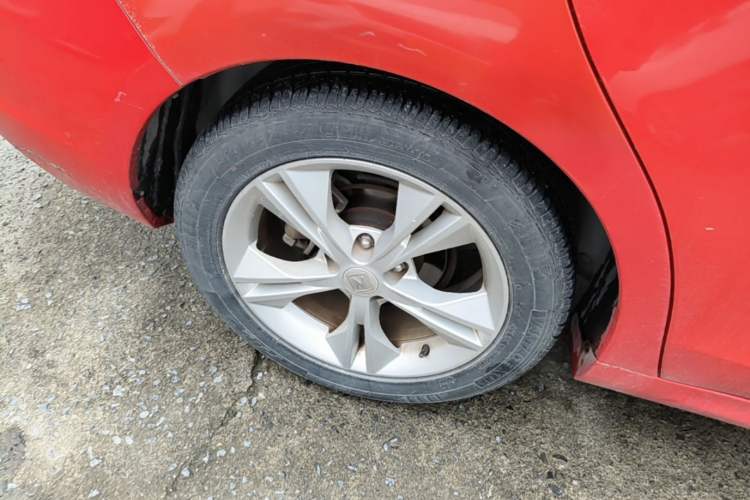 Used Zotye Z500 2015 1.5T CVT Luxury Model Right Rear Wheel Hub
