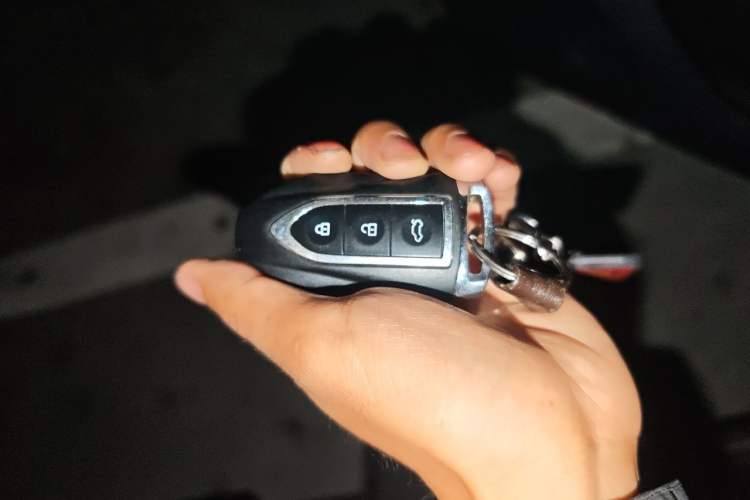 Used Zotye Z500 2015 1.5T CVT Luxury Model Vehicle Key
