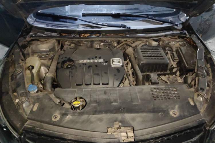 Used Zotye Z500 2015 1.5T Manual Luxury Model Engine Bay