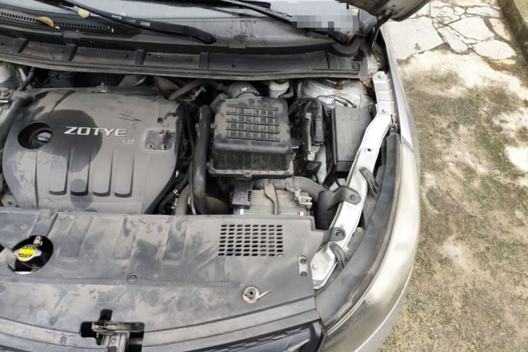 Used Zotye Z500 2015 1.5T Manual Luxury Model Engine Bay Left