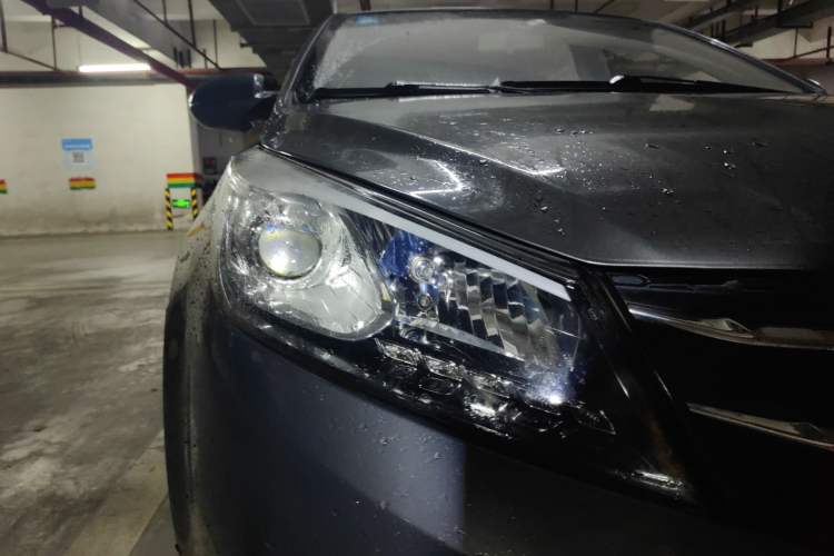 Used Zotye Z500 2015 1.5T Manual Luxury Model Right Front Headlight