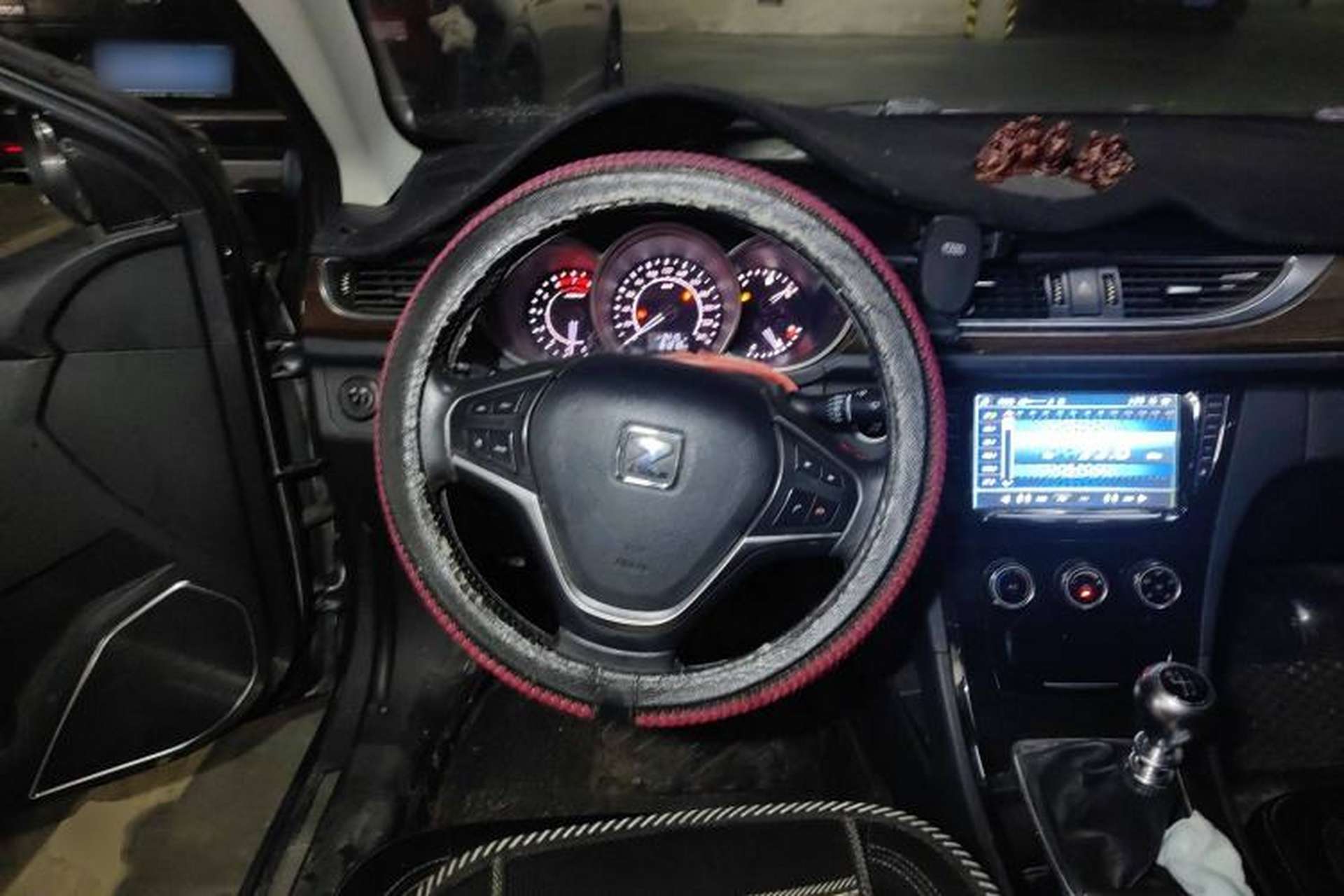 Used Zotye Z500 2015 1.5T Manual Luxury Model Steering Wheel