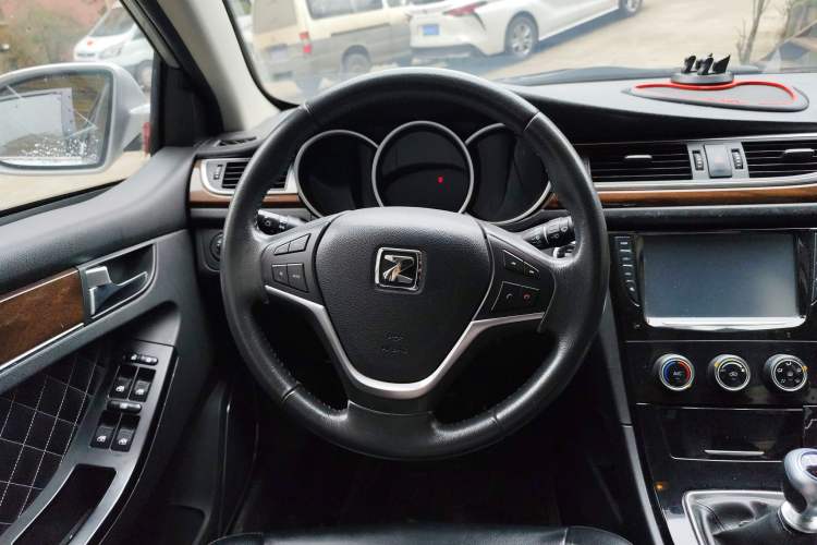 Used Zotye Z500 2015 1.5T Manual Luxury Model Steering Wheel