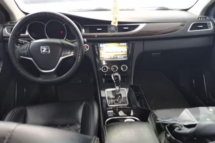 Used Zotye Z500 2015 1.5T CVT Luxury Model Center Console