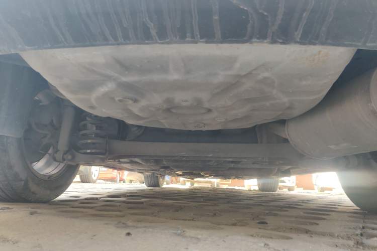 Used Zotye Z500 2015 1.5T Manual Luxury Model Chassis Rear