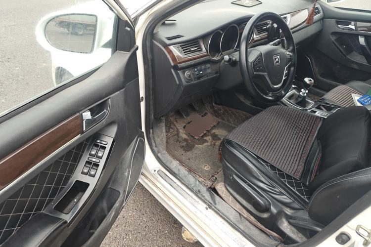 Used Zotye Z500 2015 1.5T Manual Luxury Model Driver Seat