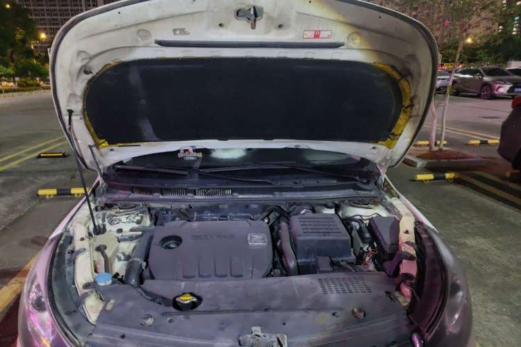 Used Zotye Z500 2015 1.5T CVT Luxury Model Engine Bay