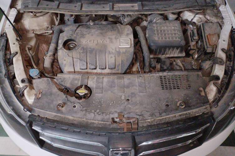 Used Zotye Z500 2015 1.5T Manual Luxury Model Engine Bay