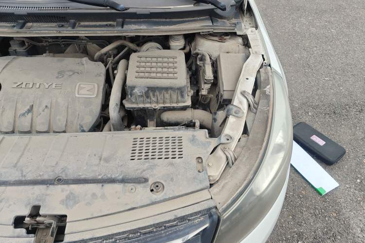 Used Zotye Z500 2015 1.5T Manual Luxury Model Engine Bay Left