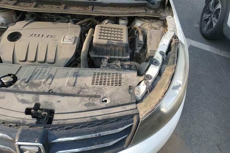 Used Zotye Z500 2015 1.5T Manual Luxury Model Engine Bay Left