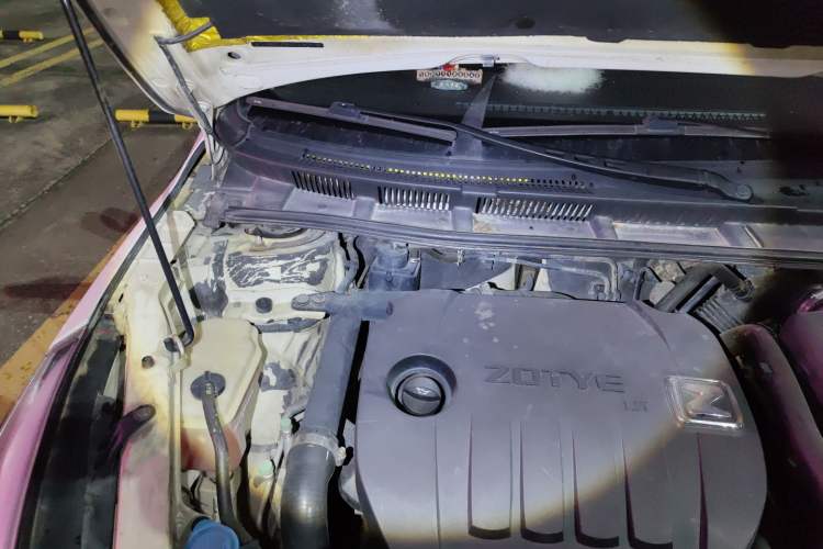 Used Zotye Z500 2015 1.5T CVT Luxury Model Engine Bay Right