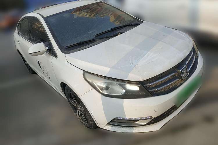 Used Zotye Z500 2015 1.5T Manual Luxury Model Front Right 45 Deg