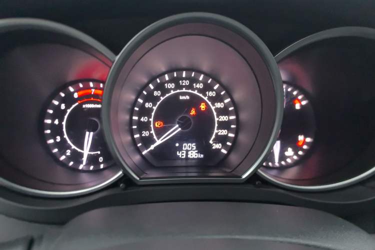 Used Zotye Z500 2015 1.5T Manual Luxury Model Instrument Cluster