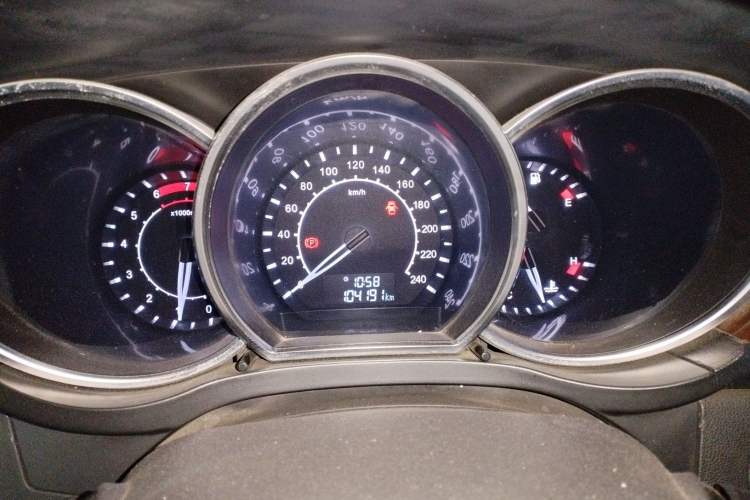 Used Zotye Z500 2015 1.5T Manual Luxury Model Instrument Cluster