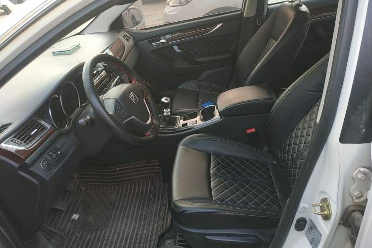 Used Zotye Z500 2015 1.5T Manual Luxury Model Left Front Seat
