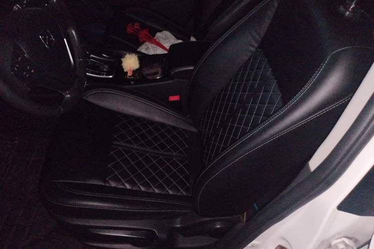 Used Zotye Z500 2015 1.5T CVT Luxury Model Left Front Seat