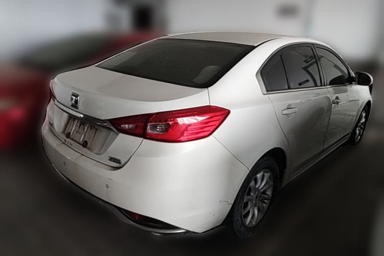 Used Zotye Z500 2015 1.5T Manual Luxury Model Rear Right 45 Deg