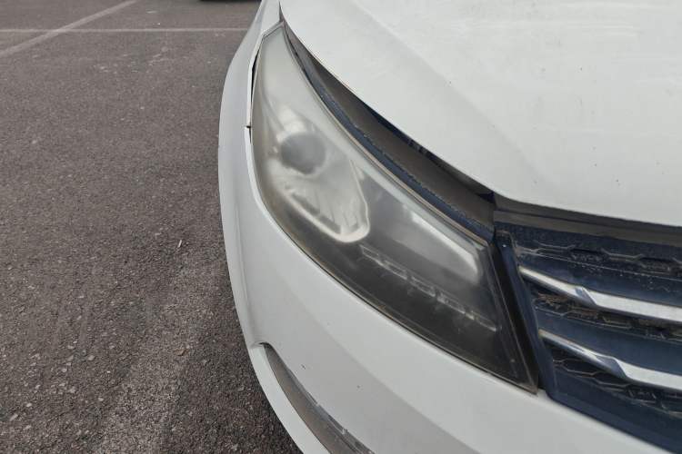 Used Zotye Z500 2015 1.5T Manual Luxury Model Right Front Headlight