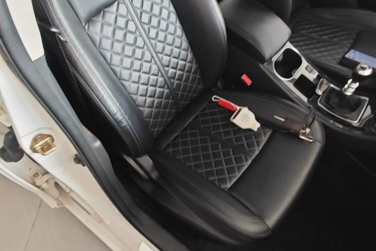 Used Zotye Z500 2015 1.5T Manual Luxury Model Right Front Seat