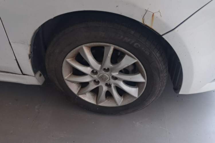 Used Zotye Z500 2015 1.5T CVT Luxury Model Right Front Wheel Hub