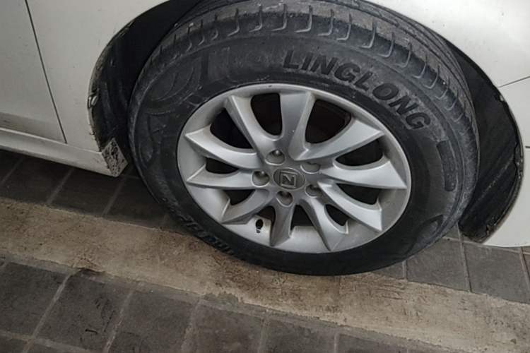 Used Zotye Z500 2015 1.5T Manual Luxury Model Right Front Wheel Hub