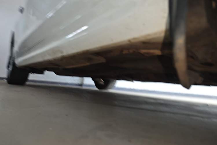 Used Zotye Z500 2015 1.5T Manual Luxury Model Right Side Sill