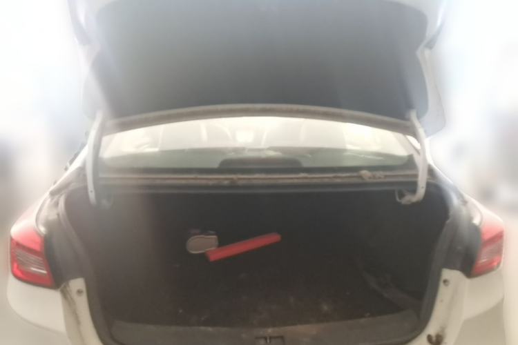 Used Zotye Z500 2015 1.5T CVT Luxury Model Trunk