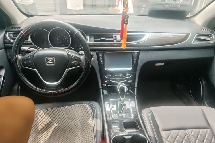 Used Zotye Z500 2016 1.5T CVT Luxury Model Center Console
