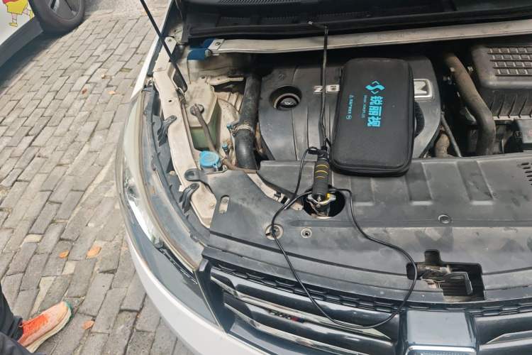 Used Zotye Z500 2016 1.5T CVT Luxury Model Engine Bay Right