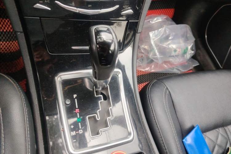 Used Zotye Z500 2016 1.5T CVT Luxury Model Gear Lever
