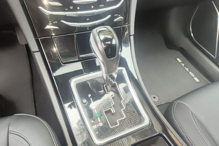 Used Zotye Z500 2016 1.5T CVT Luxury Model Gear Lever